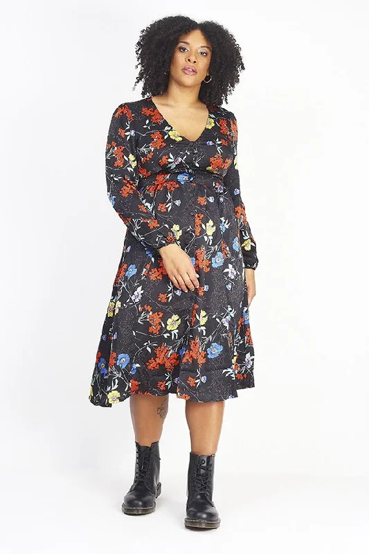 PLUS SIZE LONG V-NECK FLORAL PRINT DRESS